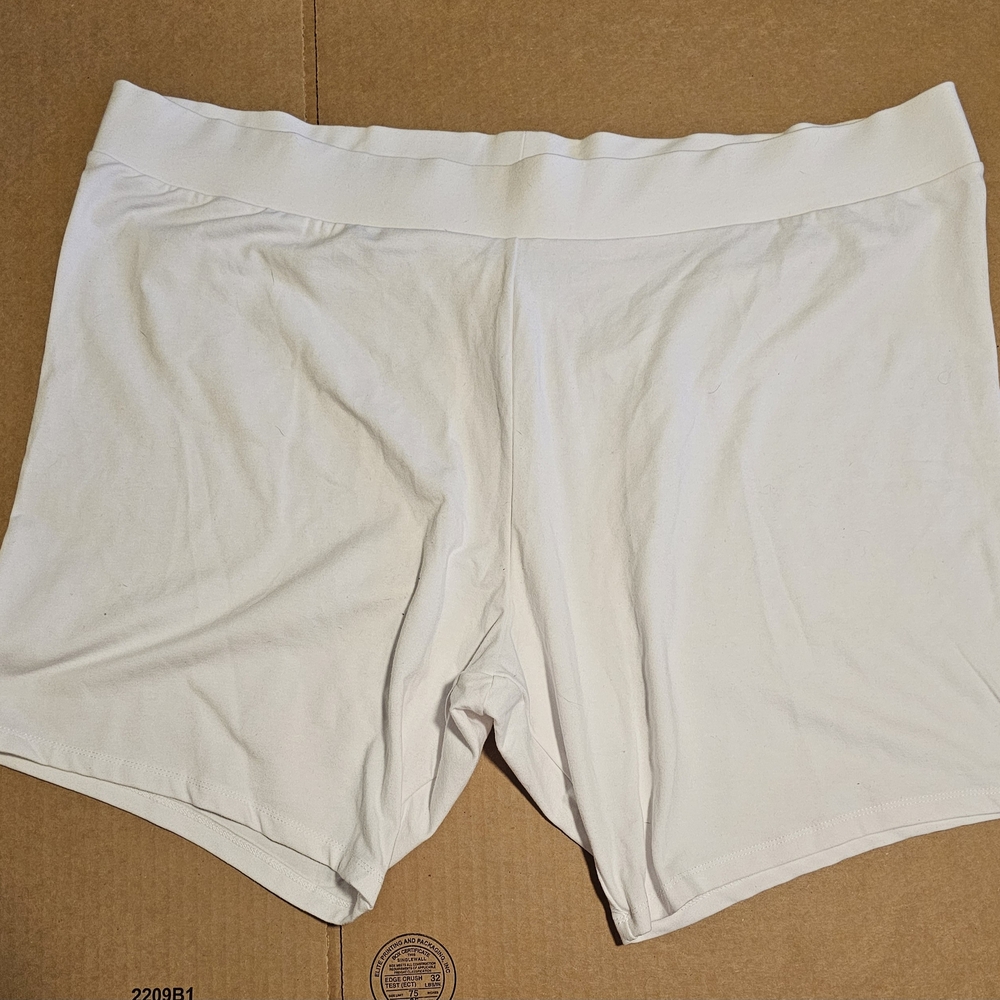 Cato White Knit Shorts 26/28W - NWOT